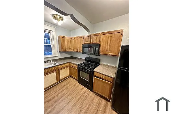 Building Photo - 6260 N 17th St #2