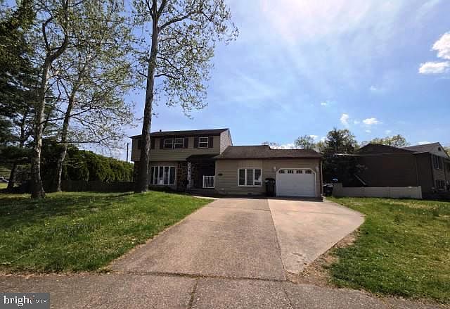 1st image of 13 Gray Birch Ct