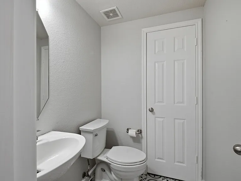 9309 Stonewood Dr — Photo 26
