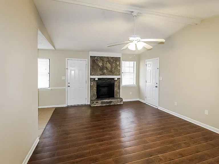 119 Richard Way — Photo 5
