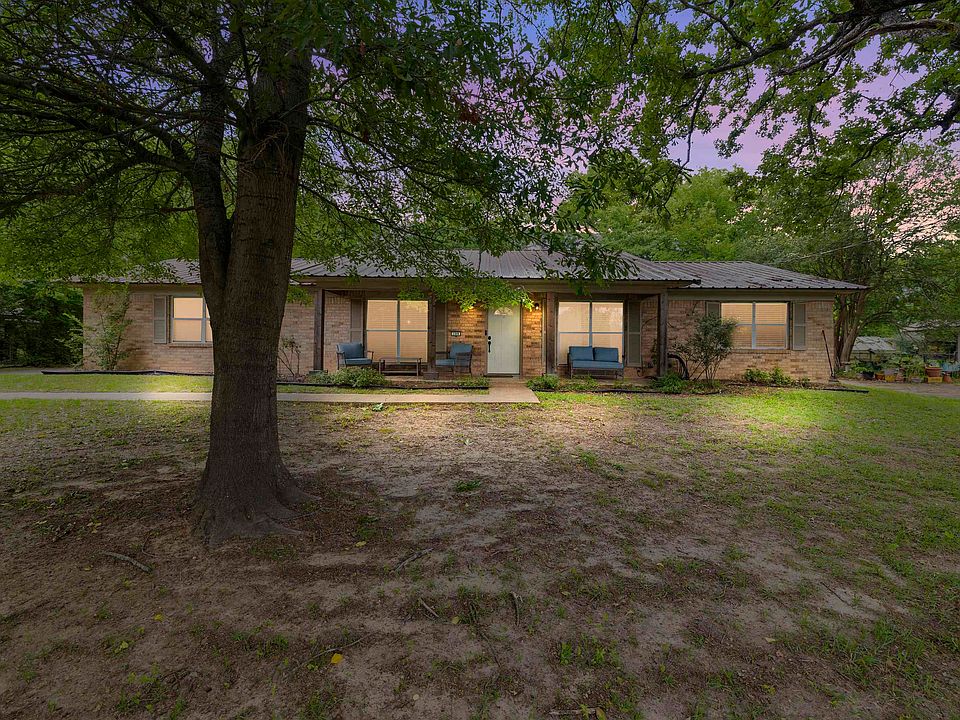 1st image of 109 Heights Park Dr