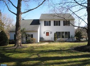 2328 Lakeview Dr, Yardley, PA 19067