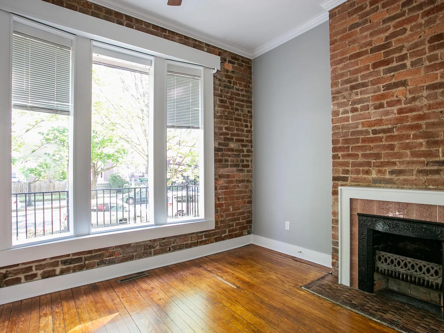 2 bed, 1.5 bath, 1100 sqft, $1,845 — Photo 3