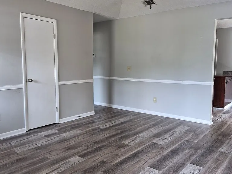 242 Garden Cir — Photo 4