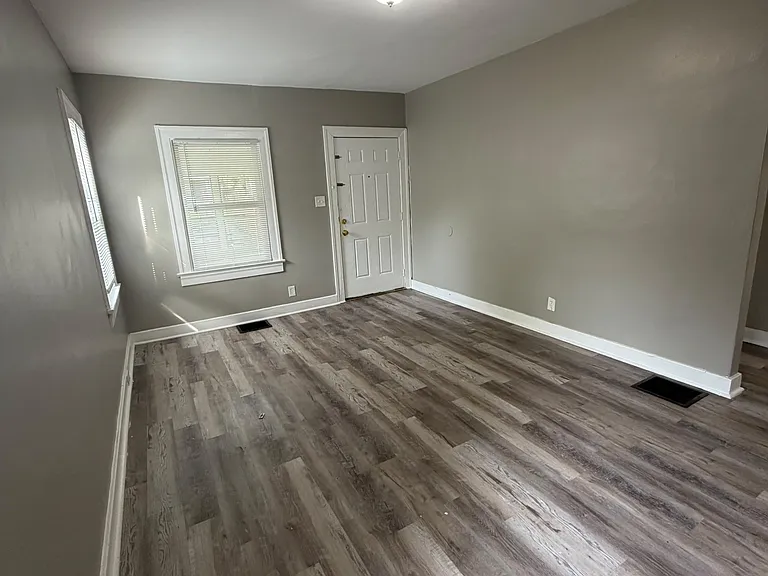 1106 Euclid Ave #1 — Photo 4
