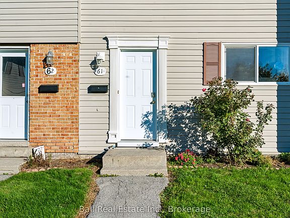 3rd image of 996 Sydenham Rd #61