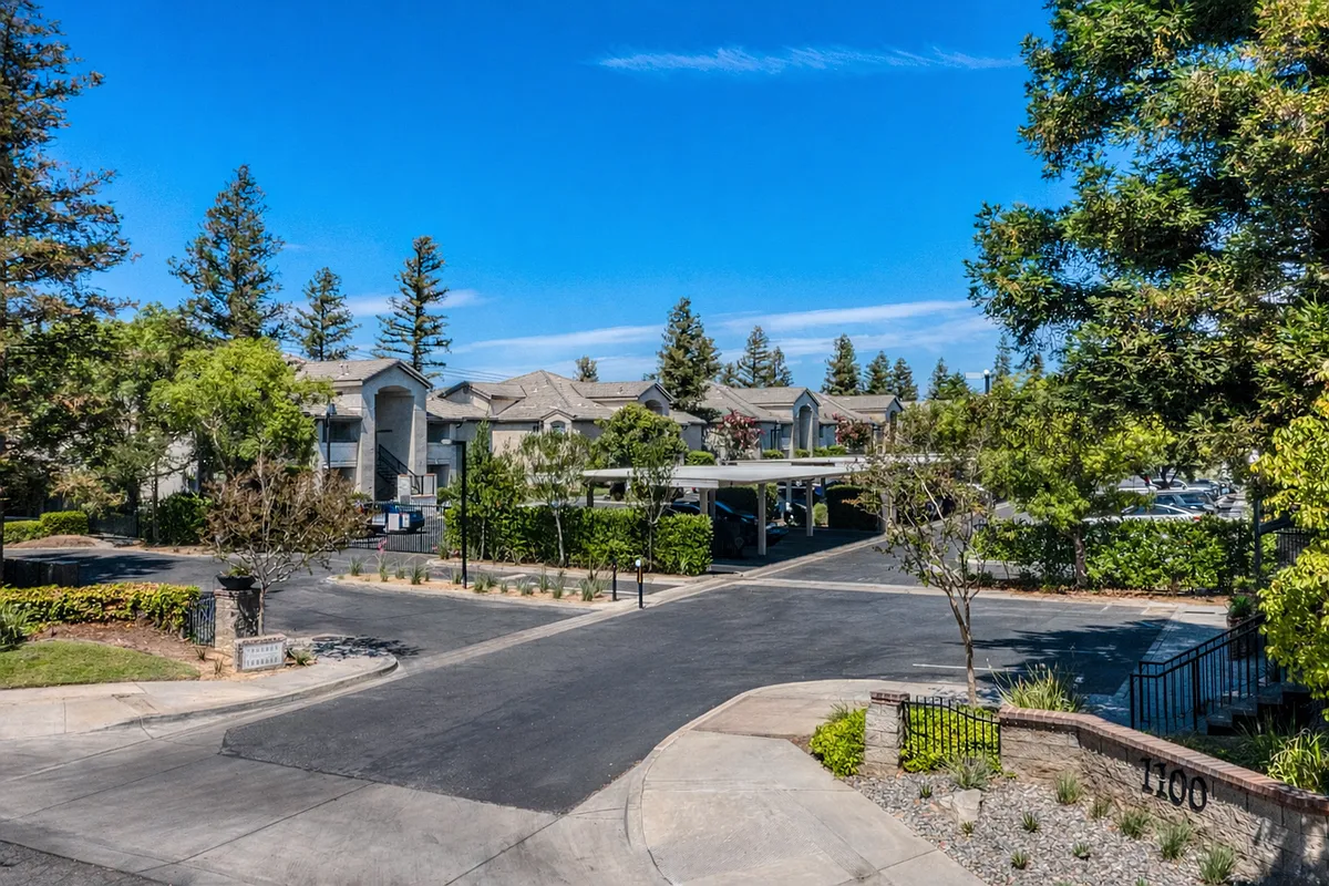 Building Photo - Villa Mondavi