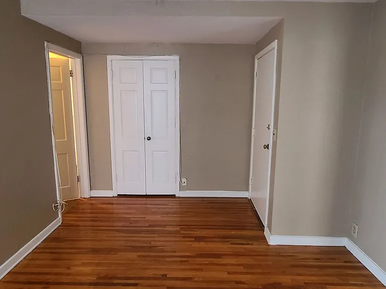 476 Herschel St. — Photo 13
