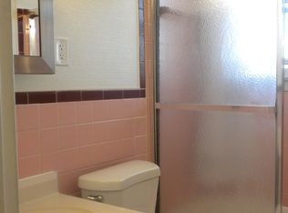 102 E Argyle St APT 15, Rockville, MD 20850