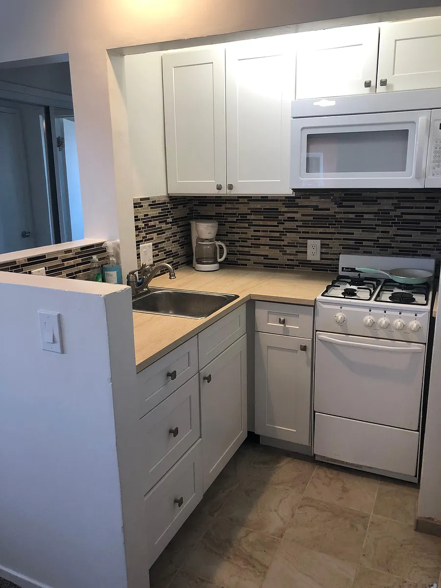 Building Photo - 650 E Palm Canyon Dr #21