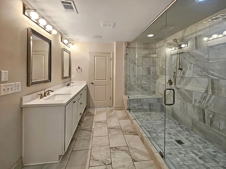 2142 Coventry Dr — Photo 34