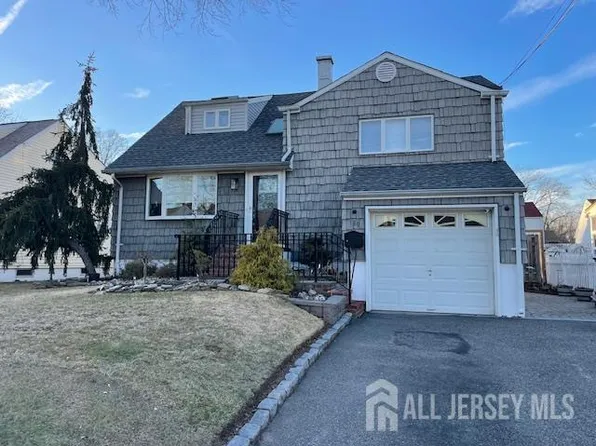 189 McFarlane Rd, Colonia, NJ 07067