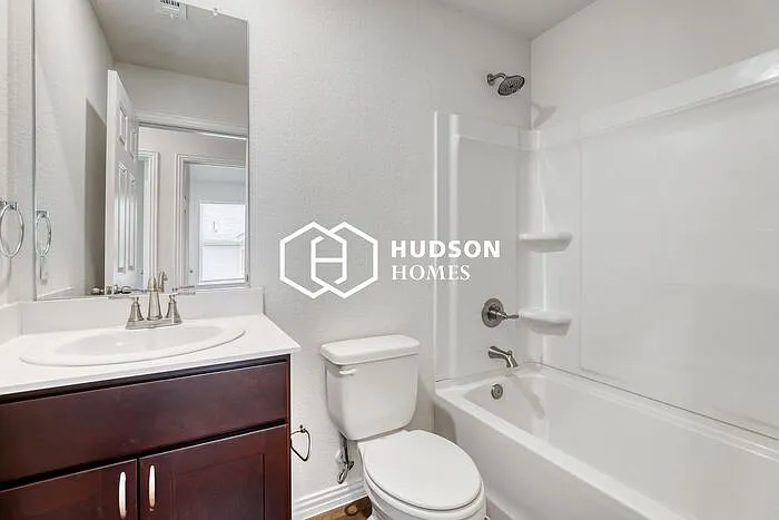 940 S Holly Ave — Photo 10