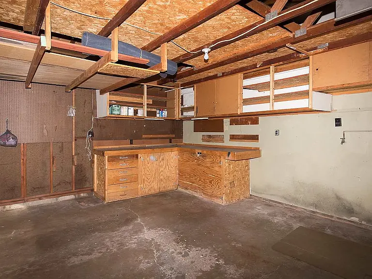 5501 34th Ave — Photo 15