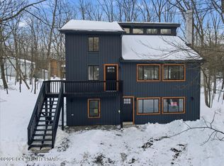 1160 Belaire Dr, East Stroudsburg, PA 18301