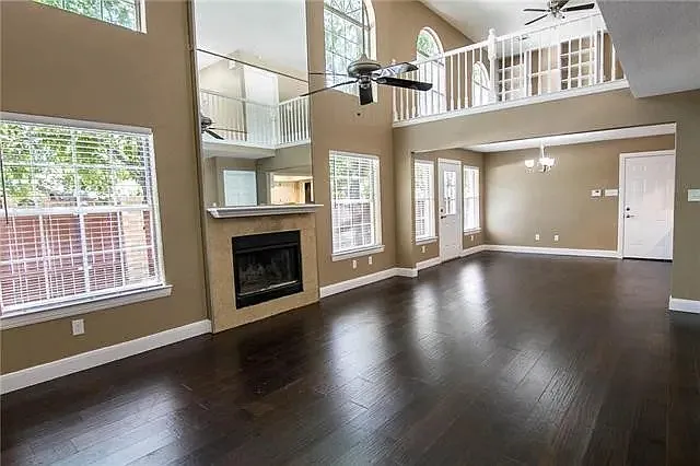 Building Photo - 9401 Blue Jay Way