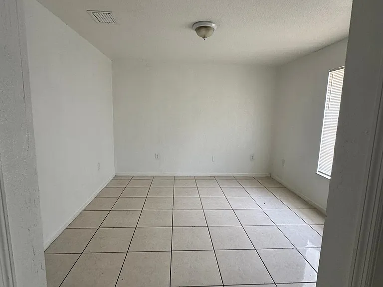 240 NW 56th St — Photo 10