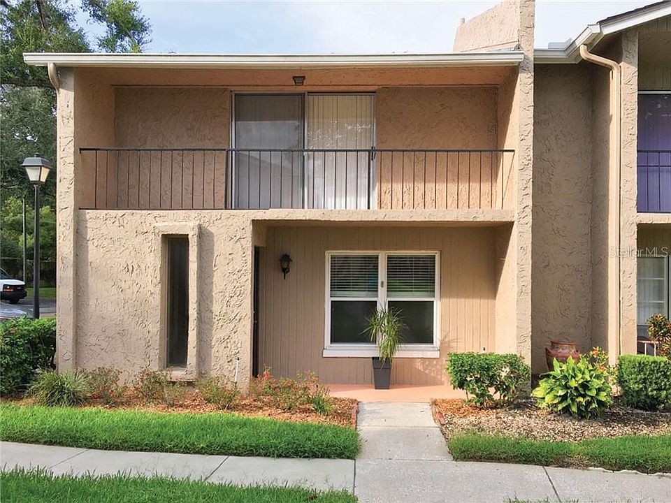 1st image of 834 Town Cir #106