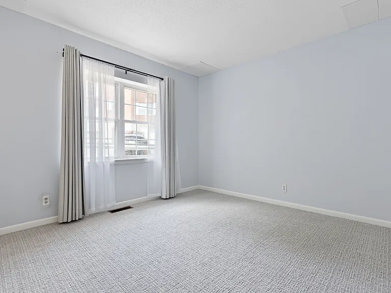 124 Lake Shore Rd #2A — Photo 10