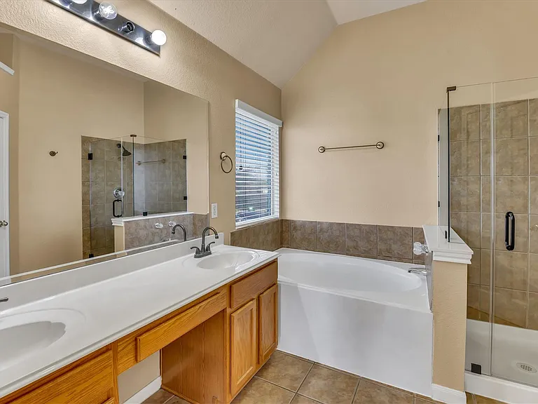 2132 Faldo Ln — Photo 27