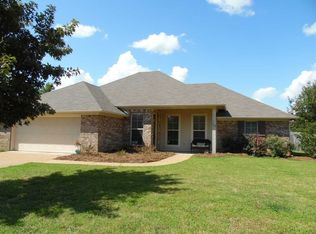 100 Browtony Ct, Canton, MS 39046