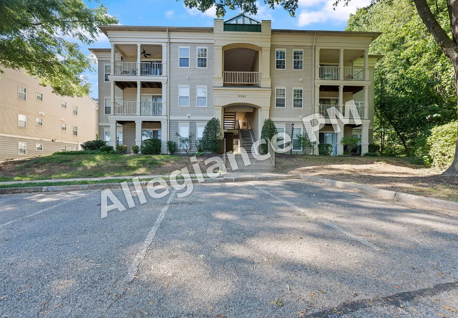 13621 Garfield Place #303 — Photo 2