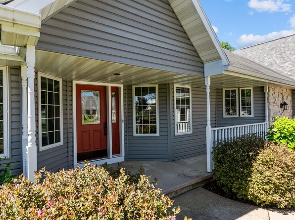 705 W Henry St, Kaukauna, WI 54130