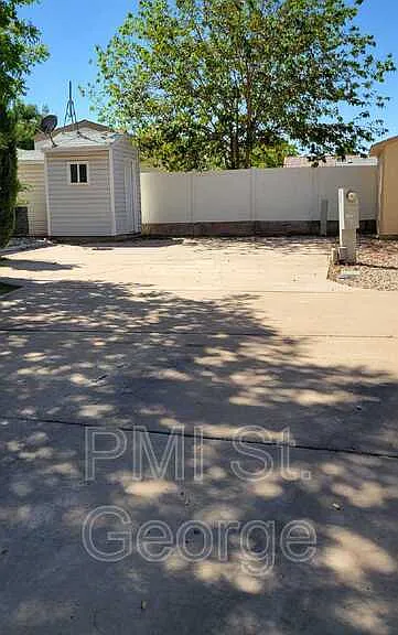 2990 E Riverside Dr #28 — Photo 1