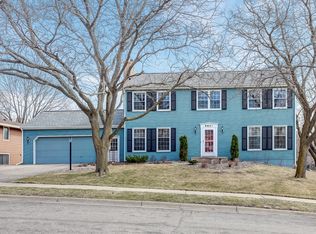 9821 Dakota Rd, Bloomington, MN 55438