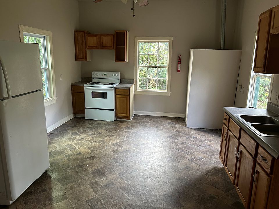 522 W Slaton Ave Griffin, GA, 30223 Apartments for Rent Zillow