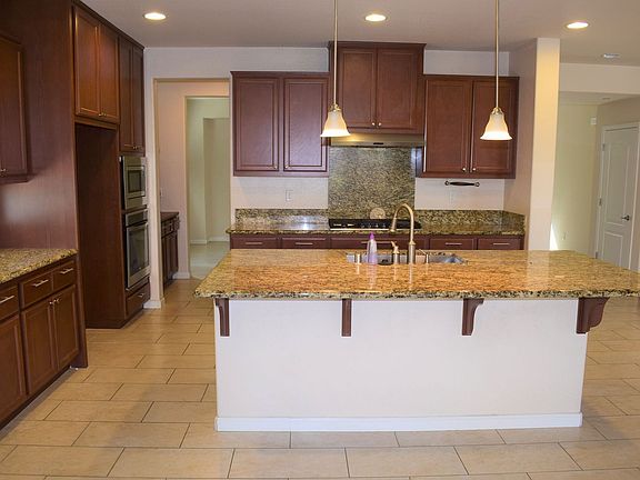 4th image of 8280 Columbo Cir
