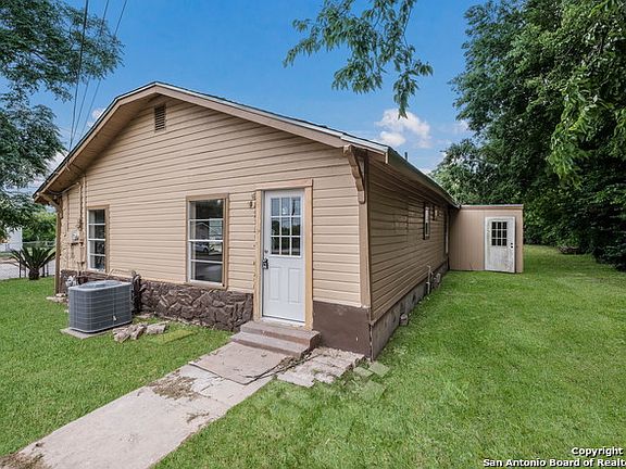 2nd image of 1503 Pecan Valley Dr