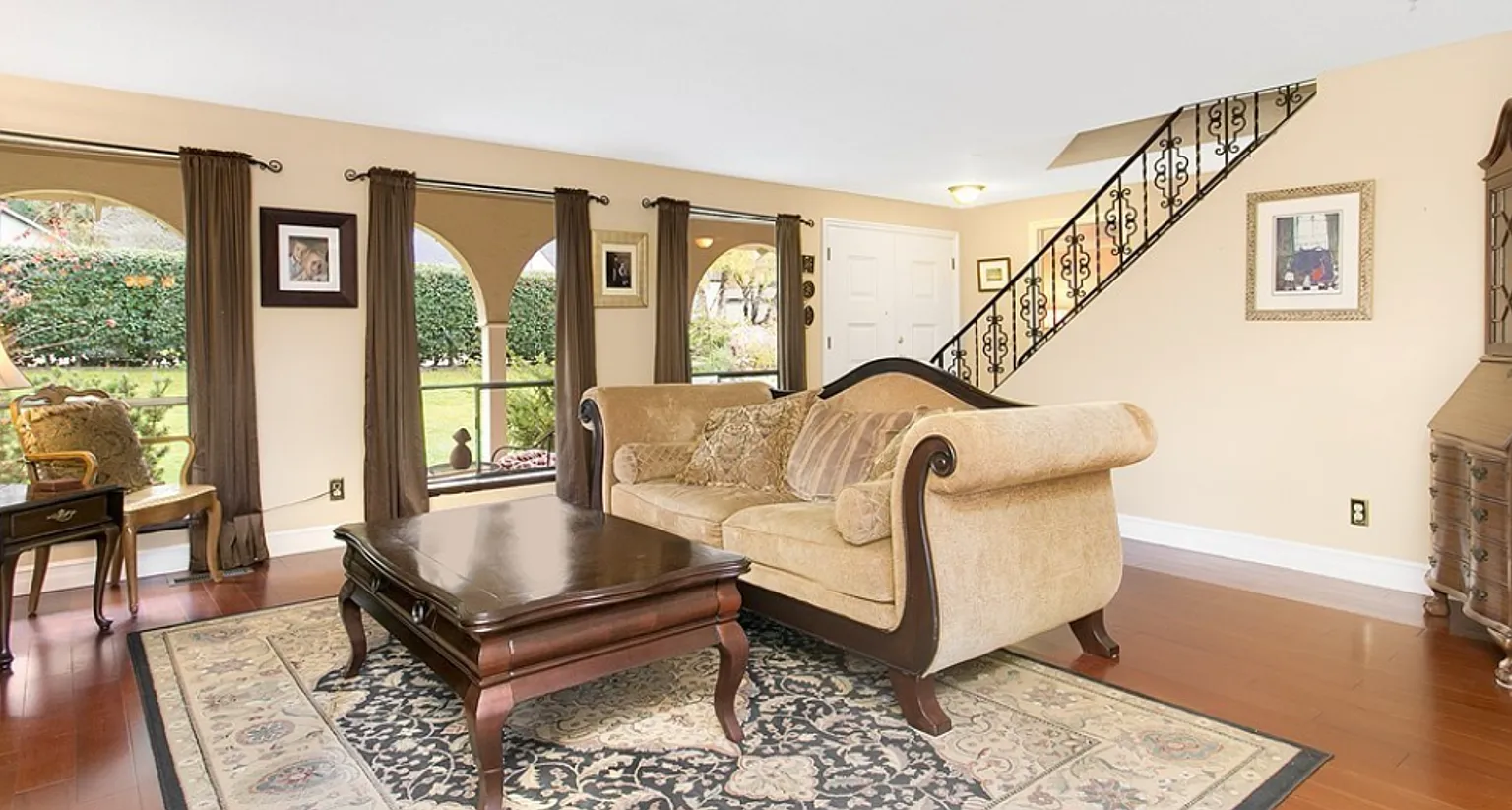 Live Comfortably in Federal Way 4-Bedroom Home Near Golf, Shops & Transit — Photo 4