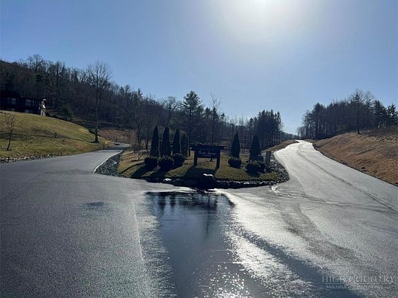 4th image of 3 Summit View Parkway