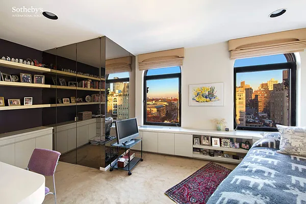 Sold by Sotheby's International Realty | media 7
