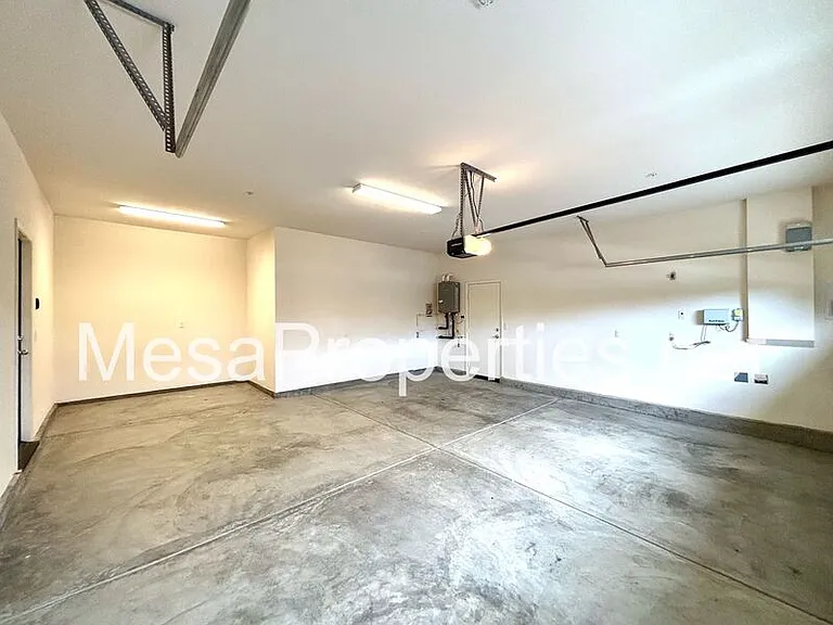 12594 Ava Loma St — Photo 31