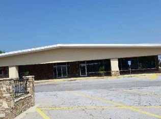 215 S Main St, Cornelia, GA 30531