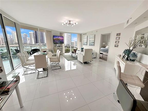 5th image of 250 Sunny Isles Blvd #Cu-3-1001