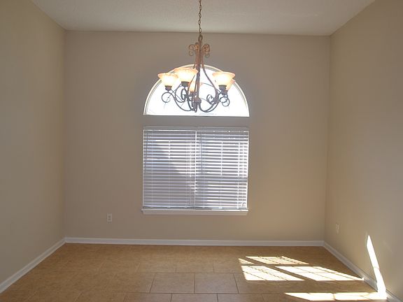 3rd image of 6309 Lake Plantation Dr