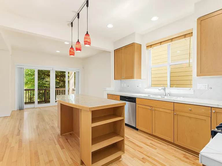 516 Lingering Pine Dr NW — Photo 9