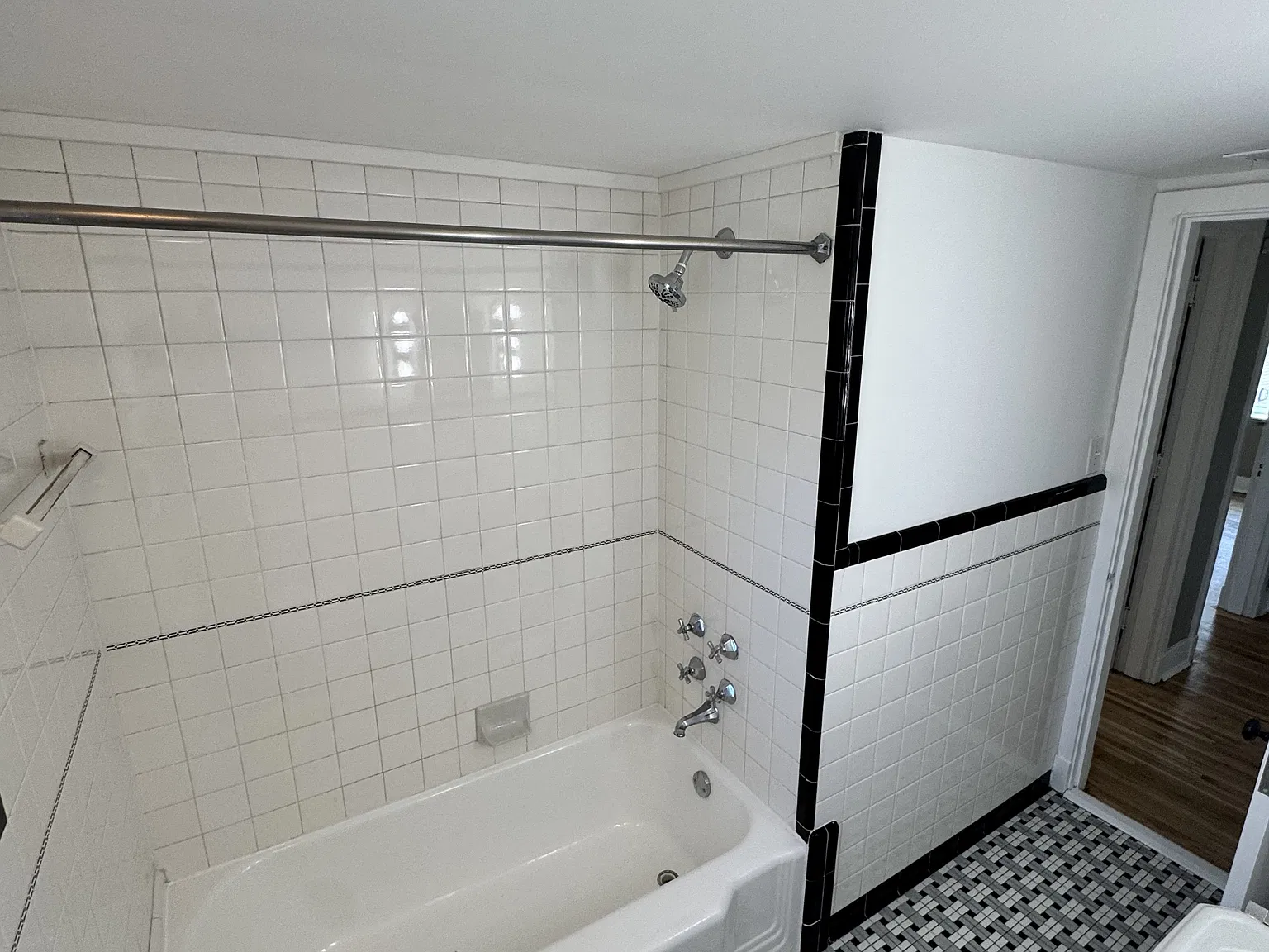 1510 Cherokee Road - A4 — Photo 3