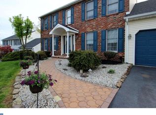 221 Heatherfield Dr, Souderton, PA 18964