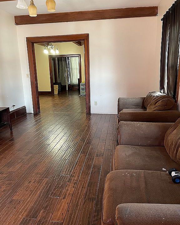 1st image of 322 S Elm Ave