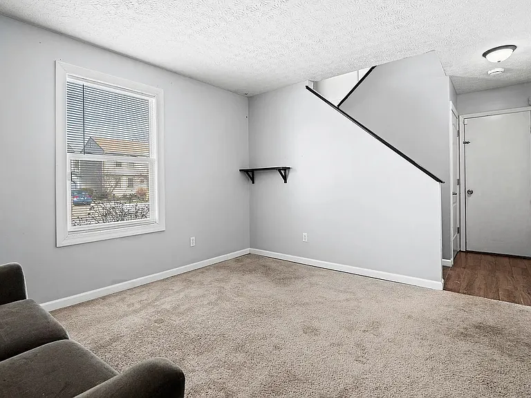 6069 Northbend Dr — Photo 16