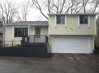 1343 S Cass Lake Rd, Waterford, MI 48328