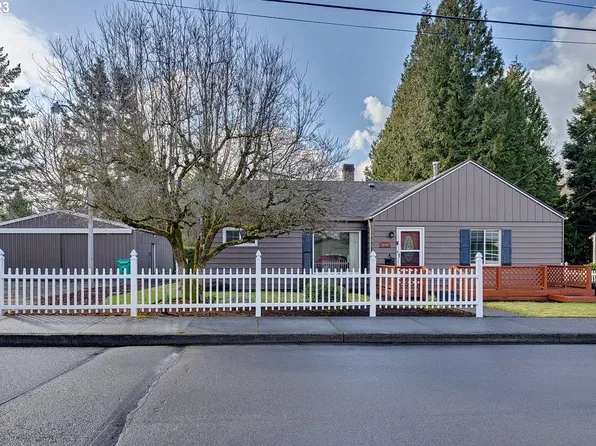 610 SE 5th St, Gresham, OR 97080