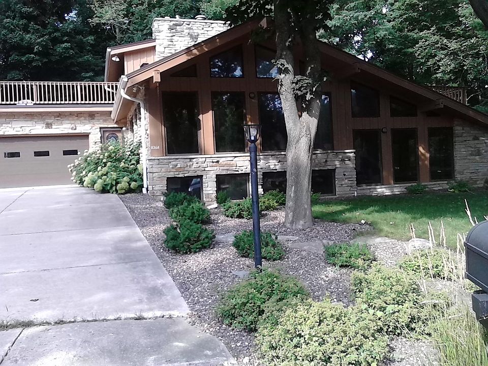 2nd image of 8268 Parkridge Ct E