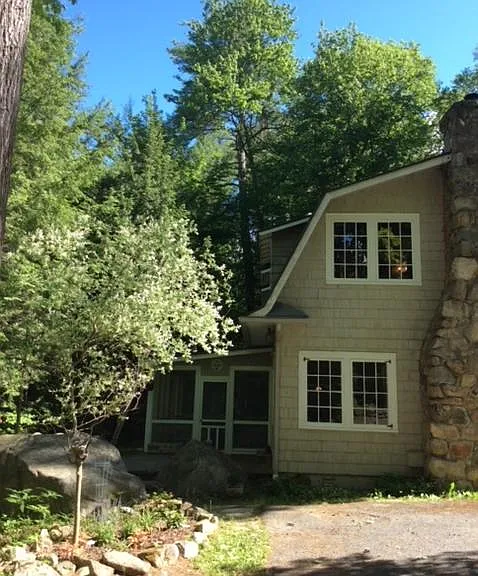 4504 Lakeshore Dr — Photo 2