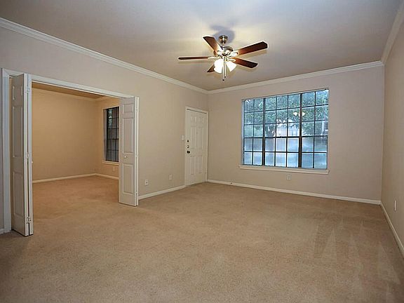 3rd image of 2255 Braeswood Park Dr APT 335