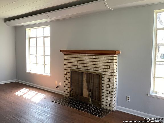 4th image of 1406 Vanderbilt St